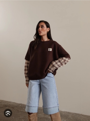 Кафява блуза с каре ръкави 