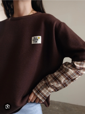 Кафява блуза с каре ръкави 