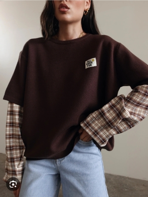 Кафява блуза с каре ръкави 