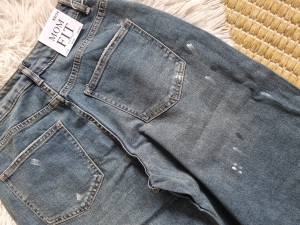 Дънки с напръскан ефект