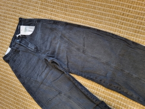 Wide Fit High-Waist Denim – Charcoal Black